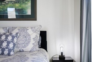 5 slaapkamers, een strijkplank/strijkijzer, gratis wifi, beddengoed