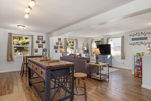 Interior - Daybreak Haven, Red Lodge (Red Lodge)