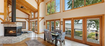 Entertainer's Lake Lodge for 20