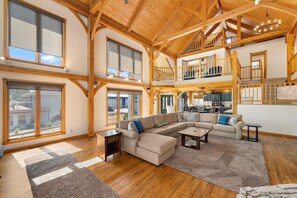 TV, peis, videospill og DVD-spiller