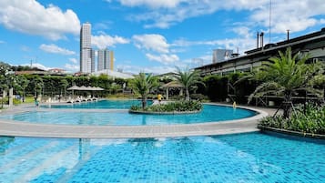 Piscine extérieure