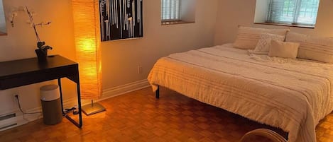 2 bedrooms, desk, free WiFi, bed sheets