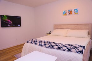 3 habitaciones, caja de seguridad en la habitación y escritorio 