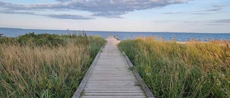 Comfort House, 3 Bedrooms | Water view