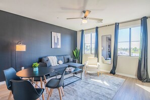 Living area - ROVE LIVING/KL - Alta North Central (Phoenix)