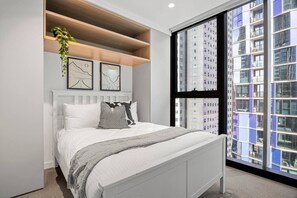 2 bedrooms, iron/ironing board, WiFi, bed sheets