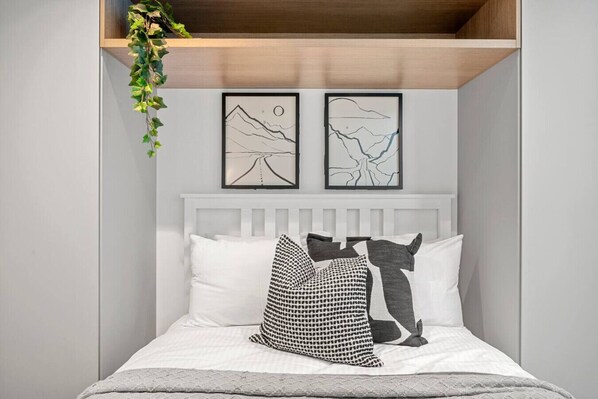 2 間睡房、熨斗/熨衫板、Wi-Fi、床單