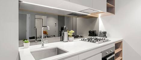 Fridge, microwave, oven, stovetop