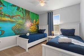 4 bedrooms, desk, iron/ironing board, travel cot - Family House near Disney - 5109 (Kissimmee)