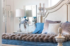 3 habitaciones, tabla de planchar con plancha y cuna de viaje 