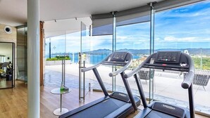 Fitness facility - Marítima Beach Condo, 2BR, Deluxe, 2 Pools, BBQ, Balconies & Great Amenities (Flamingos)