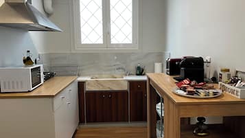 Apartment, Stadtblick | Eigene Küche | Espressomaschine, Wasserkocher mit Kaffee-/Teezubehör, Wasserkocher