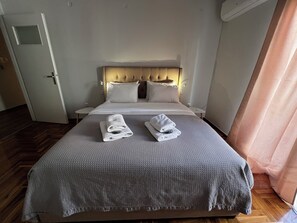 Apartemen, pemandangan kota | Brankas, kedap suara, setrika/meja setrika, dan Wi-Fi gratis