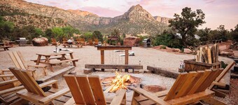 Cozy campground with WiFi and AC in charming Hildale