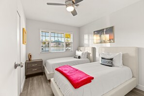 3 Schlafzimmer, Schreibtisch, Bügeleisen/Bügelbrett, kostenloses WLAN