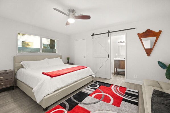 3 bedrooms, desk, iron/ironing board, free WiFi