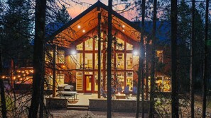 Exterior - Isle Haven | Pickleball-Hot Tub-Theater-Fire Pit (Island Park)