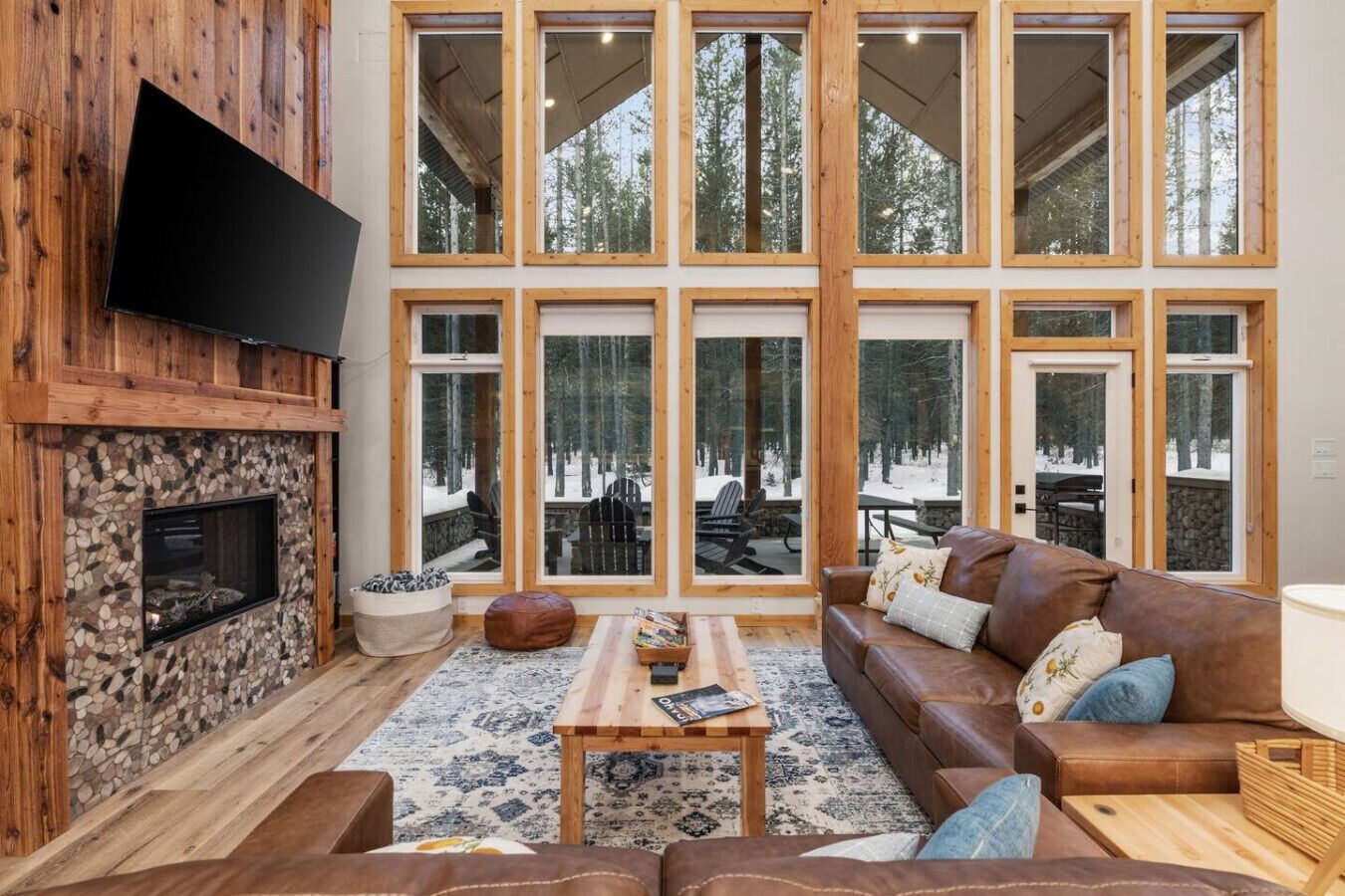 智能电视、壁炉、电子游戏、乒乓球