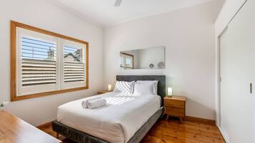 2 chambres, fer et planche Ă repasser, Wi-Fi, draps fournis