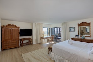 3 Schlafzimmer, Schreibtisch, Bügeleisen/Bügelbrett, Reisekinderbett