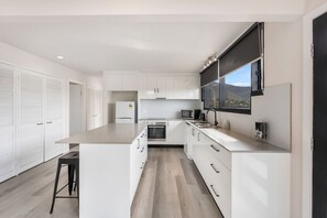 Fridge, microwave, oven, stovetop - Expansive River-View Oasis (Claremont)