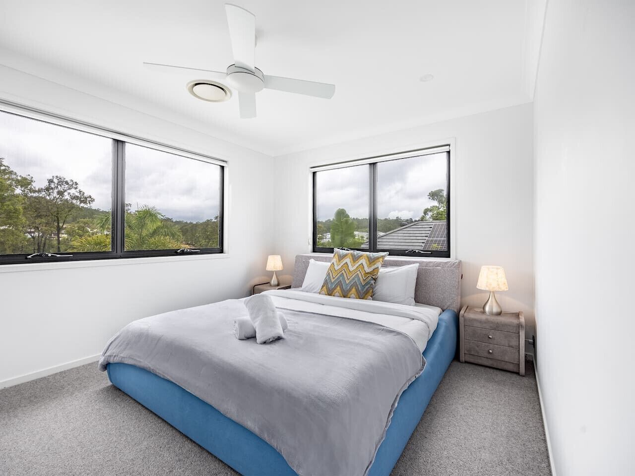 3 bedrooms, iron/ironing board, WiFi, bed sheets