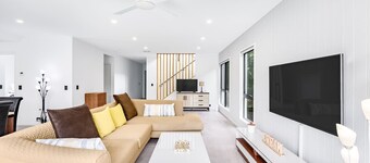 1min to Shop! BrandNew 4BR Modern Home Central A/C