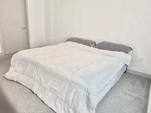 2 chambres, fer et planche Ă repasser, Wi-Fi, draps fournis