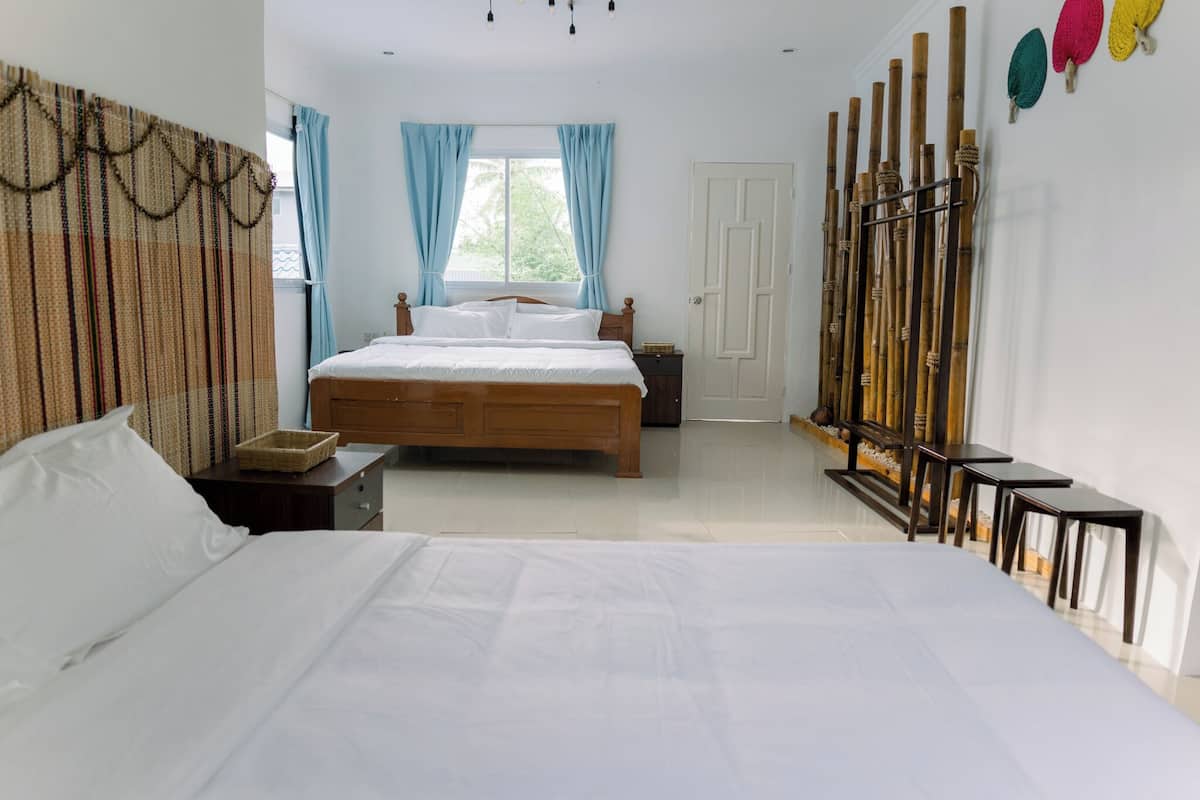 Family Room, 2 Queen Beds, Balcony