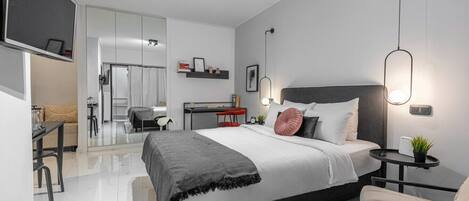 1 bedroom, desk, iron/ironing board, WiFi