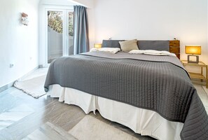 3 chambres, fer et planche à repasser, Wi-Fi gratuit, draps fournis