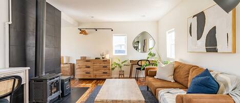 Smart TV, music library