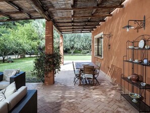 Outdoor dining - RELAIS ARANGEA (Marsala)