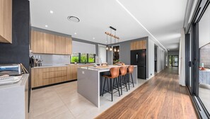 Lave-vaisselle, cafetière/bouilloire