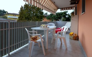Outdoor dining - Quiet house near the Thermal Baths (Bibione)
