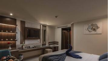 Comfort-Doppel- oder -Zweibettzimmer, Flussblick | Minibar