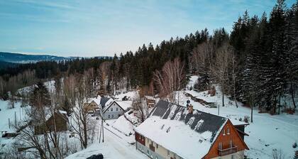 Cosy apartment for 4 people with WIFI and TV