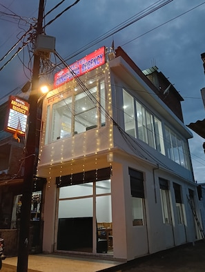 Exterior - HOTEL ANNAPURNA REGENCY (Mirzapur)