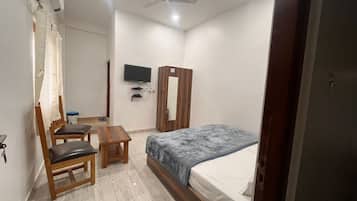 Deluxe Double Room | Desk, free WiFi