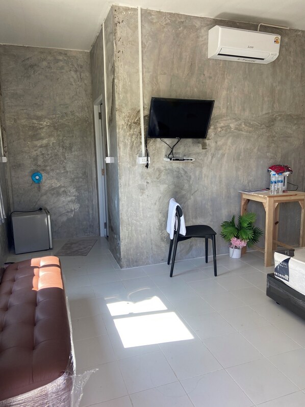 Ferienhaus, Gartenblick | 5 Schlafzimmer, Schreibtisch, laptopgeeigneter Arbeitsplatz