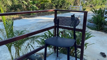 Rumah, pemandangan kebun | Teras/patio