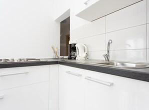 Apartment (Standard Two Bedroom Apartment with B) | Private kitchen | Fridge - Scenic Elegant Apartments Krk With Balcony and Pool (Krk)