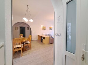 Apartment (Two Bedroom Apartment with Terrace) | Dining room