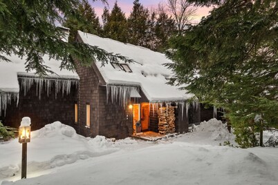 Mountain Haven for Families | Deck | Shuttle | Views