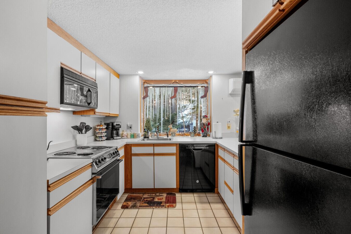 雪櫃、微波爐、焗爐、爐具