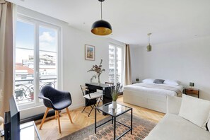 Appartement | 1 slaapkamer, een laptopwerkplek, een strijkplank/strijkijzer
