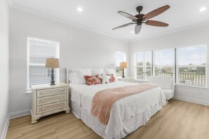 3 bedrooms, iron/ironing board, travel crib, WiFi - Heated Pool Hot Tub Gulf View Elevator, Top (Gulf Shores)