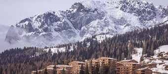 Nice Lodge With Balcony