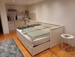 1 bedroom, travel crib, free WiFi, bed sheets - Beautiful vacation room near Wutachschlucht (Löffingen)