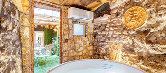 Villa d'Este - Garden & Jacuzzi